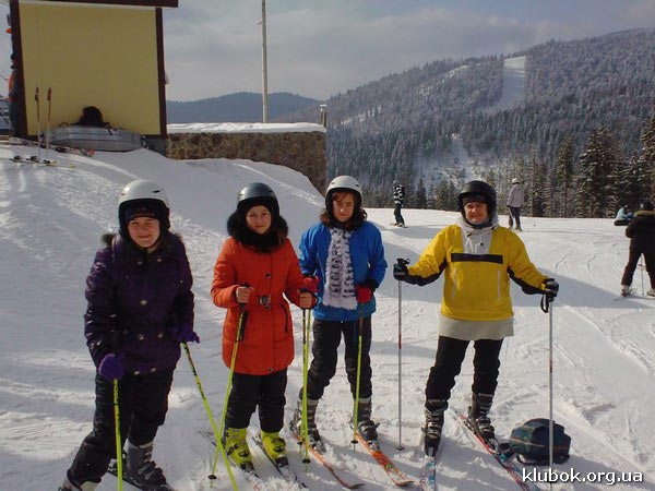 Приглашаем детей кататься на лыжах в Буковель