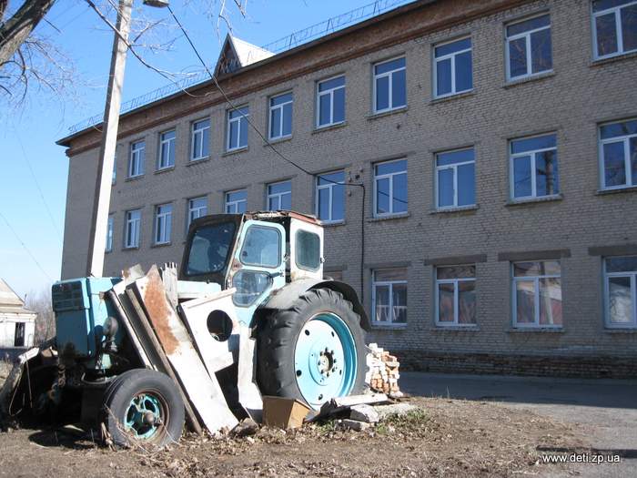 Closed boarding school in the village of Poltavka, Gulyaypolsky district
