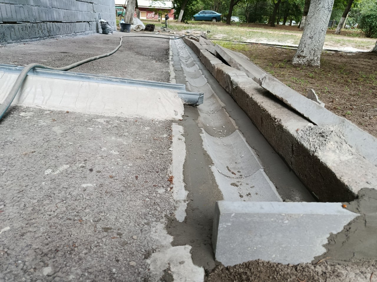 Не можемо зупинити війну. Але можемо створити дітям гідні умови в укритті