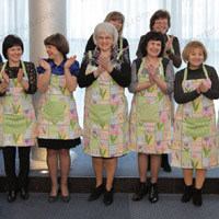 Запорожские женщины-депутаты приготовили благотворительный обед