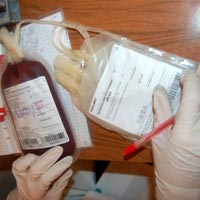 Полтысячи запорожских заводчан сдали кровь для спасения больных детей