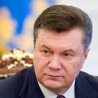 Янукович недоволен работой запорожской власти по созданию приемных семей и детдомов