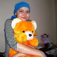 Запорожская девочка 3 года борется с раком крови: каждый месяц на лечение уходит 5 тыс.грн