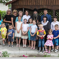 Запорожская епархия подарила детскому центру реабилитации 10 тыс. грн